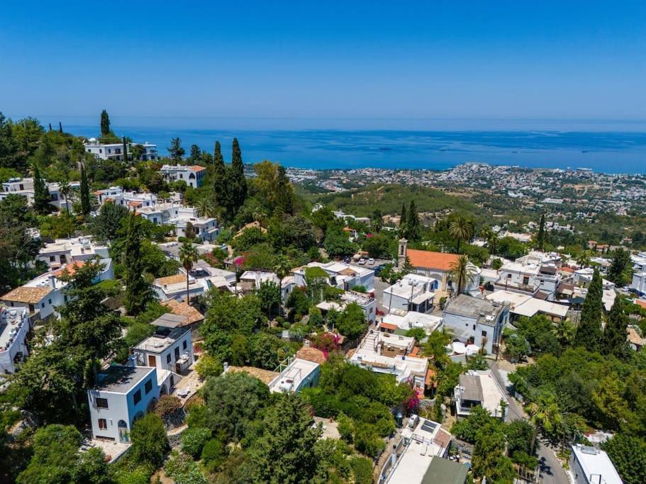 Karmi'De Rueya Gibi Tatil Villa Kyrenia  Exterior photo